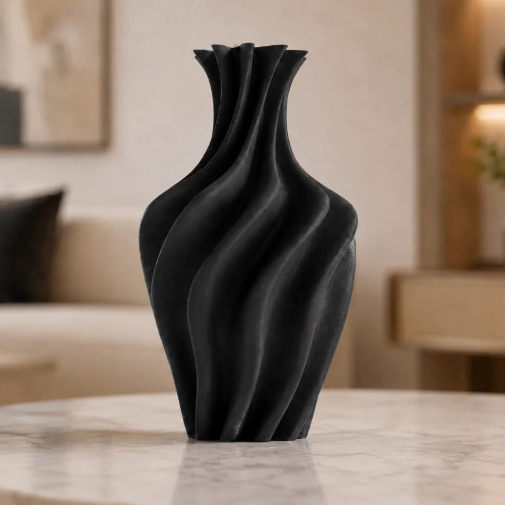 Vaza negru mat, 20 cm, cu margine ondulata, ideala pentru flori artificiale
