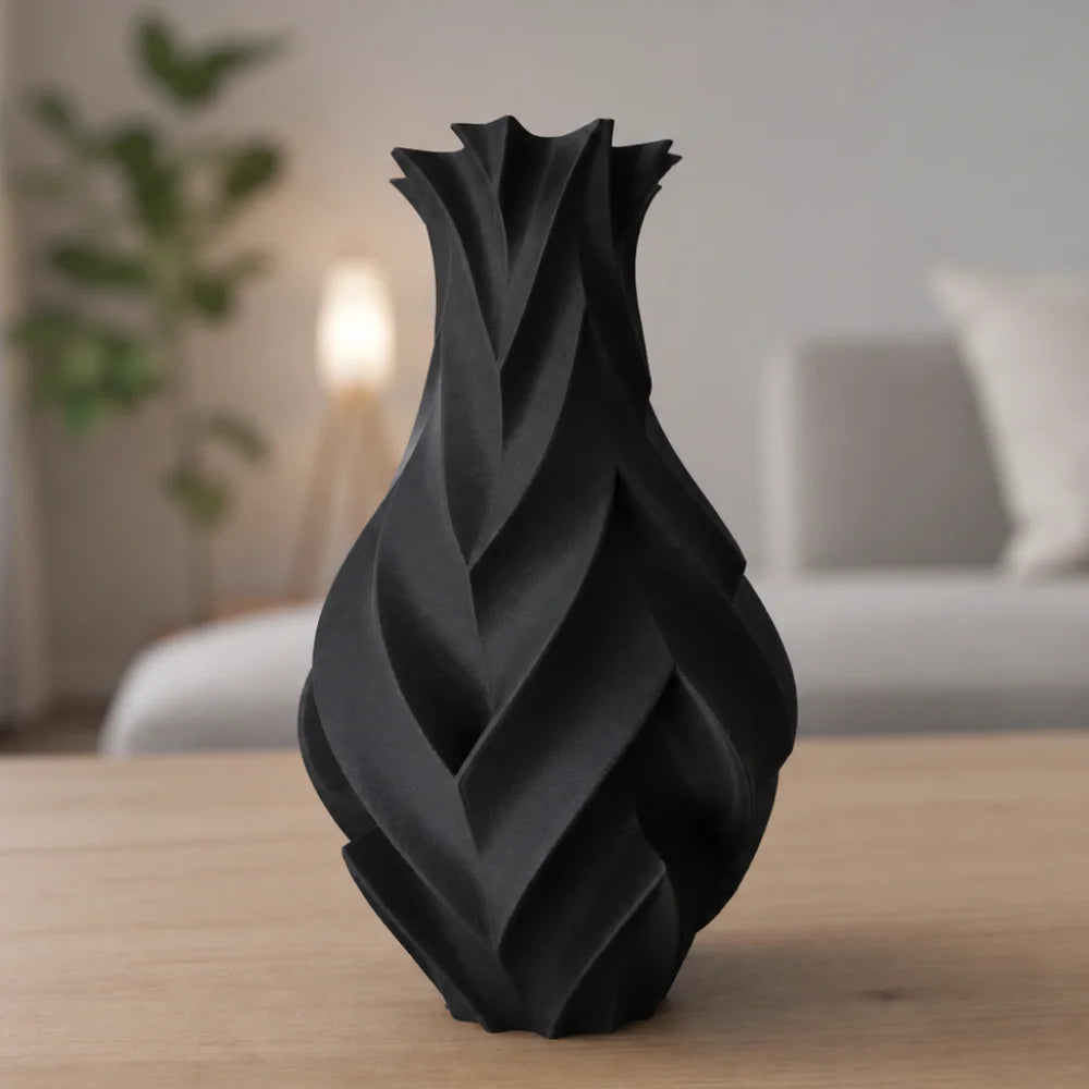 Vaza negru mat, 20 cm, cu model de petale, ideala pentru flori artificiale