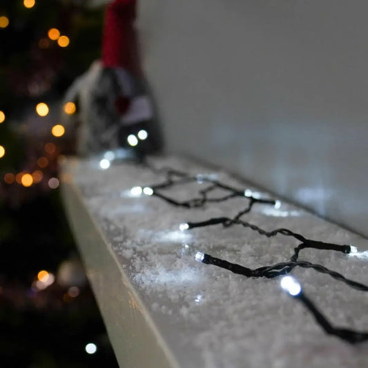 Instalație Crăciun – alb rece, fir negru, 8 moduri de lumină, interconectabilă, interior/exterior