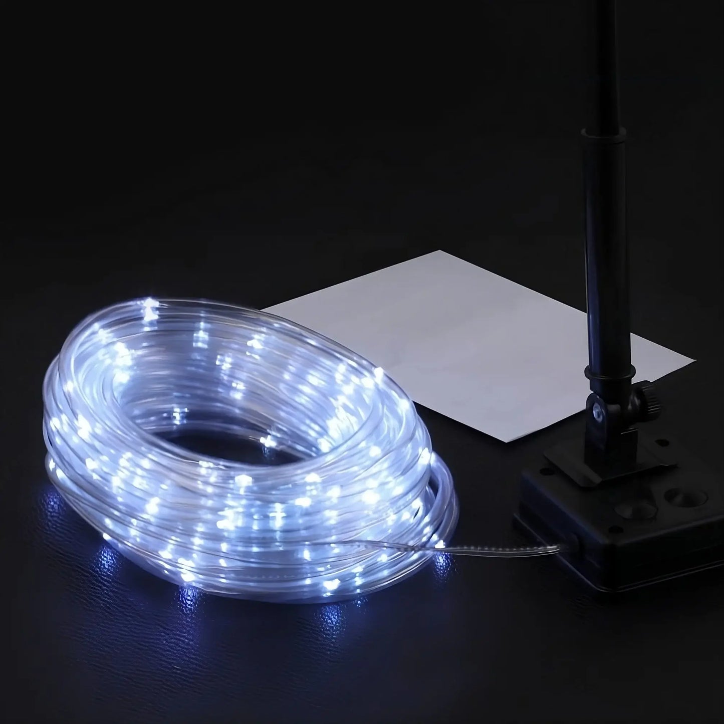 Instalație luminoasă de Crăciun tip furtun luminos – alb rece, încărcare solară, 8 moduri de lumină, interior/exterior