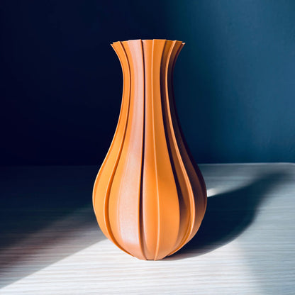 Vaza decorativa caramizie, 19.5 cm cu design vertical, stil modern minimalist