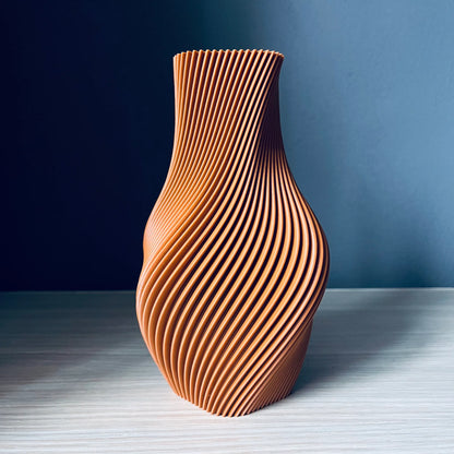 Vaza decorativa caramizie 20 cm cu design spiralat striat, stil modern minimalist