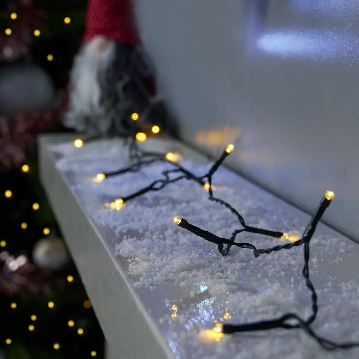 Instalație Crăciun – alb cald, fir negru, 8 moduri de lumină, interconectabilă, interior/exterior