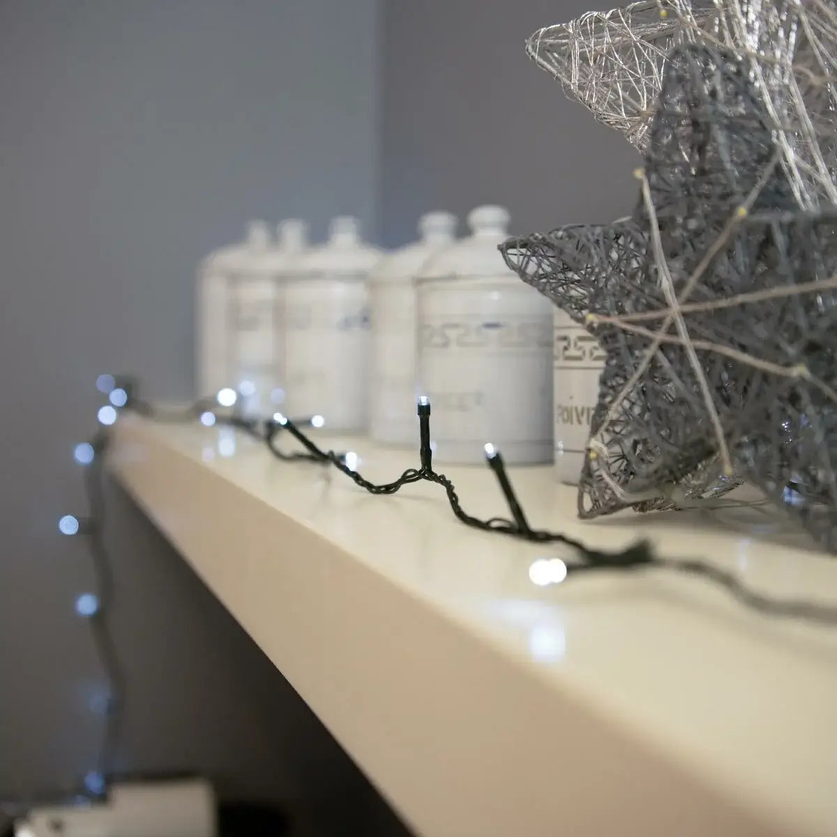 Instalație Crăciun – alb rece, fir negru, 8 moduri de lumină, interconectabilă, interior/exterior